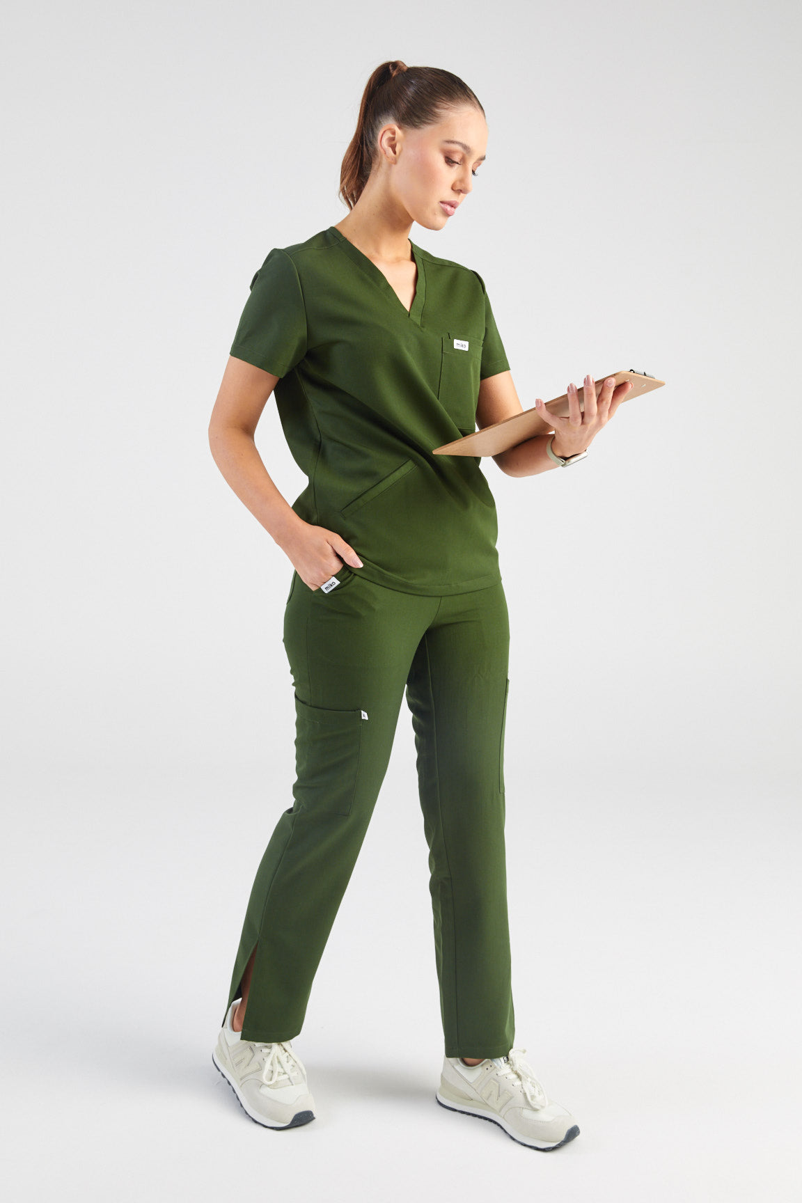 Sage Multi-Pocket Straight Scrub Pants - Hunter Green