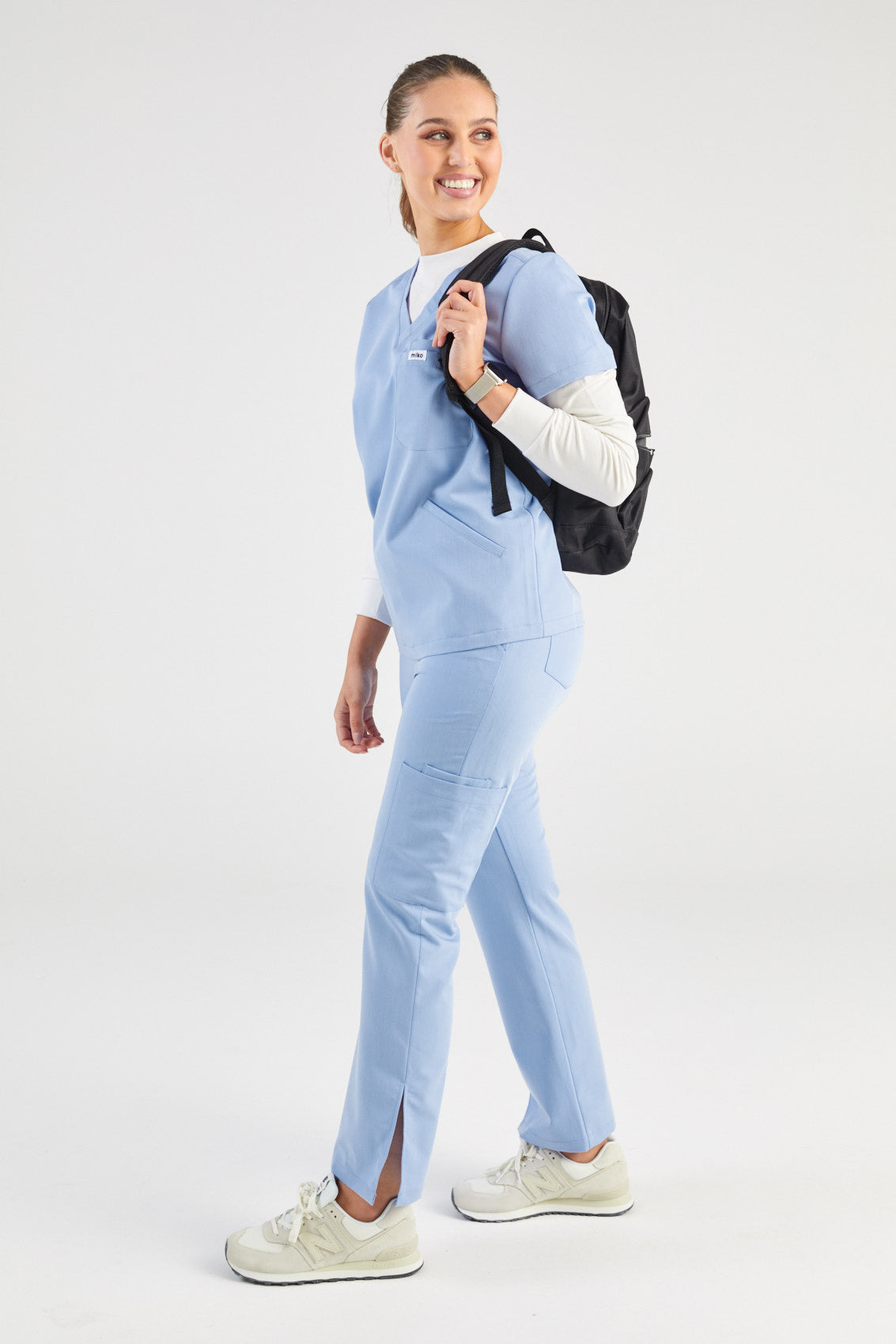Everly V-Neck Four Pocket Scrub Top - Sky Blue