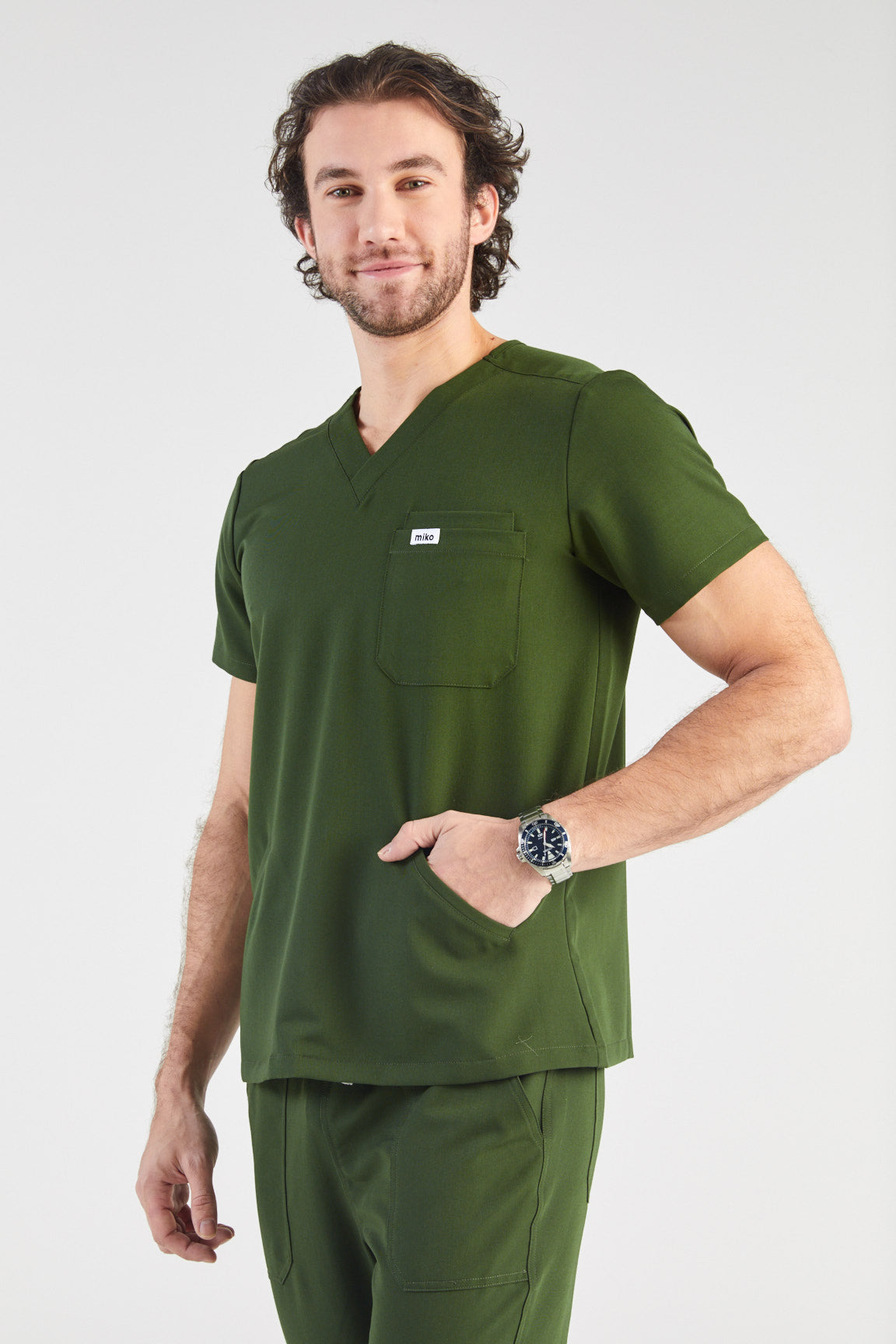 Otis V-Neck Four Pocket Scrub Top - Hunter Green