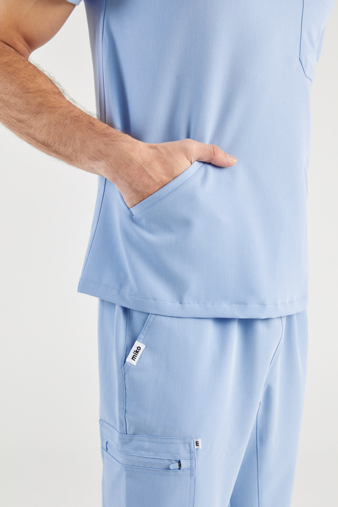 Otis V-Neck Four Pocket Scrub Top - Sky Blue