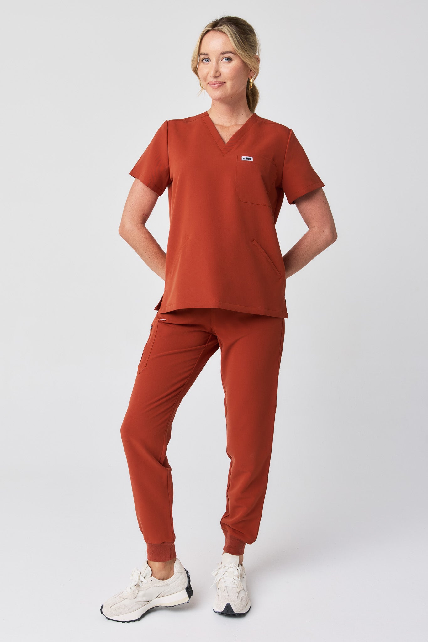 Melrose Multi-Pocket Jogger Scrub Pants - Rust