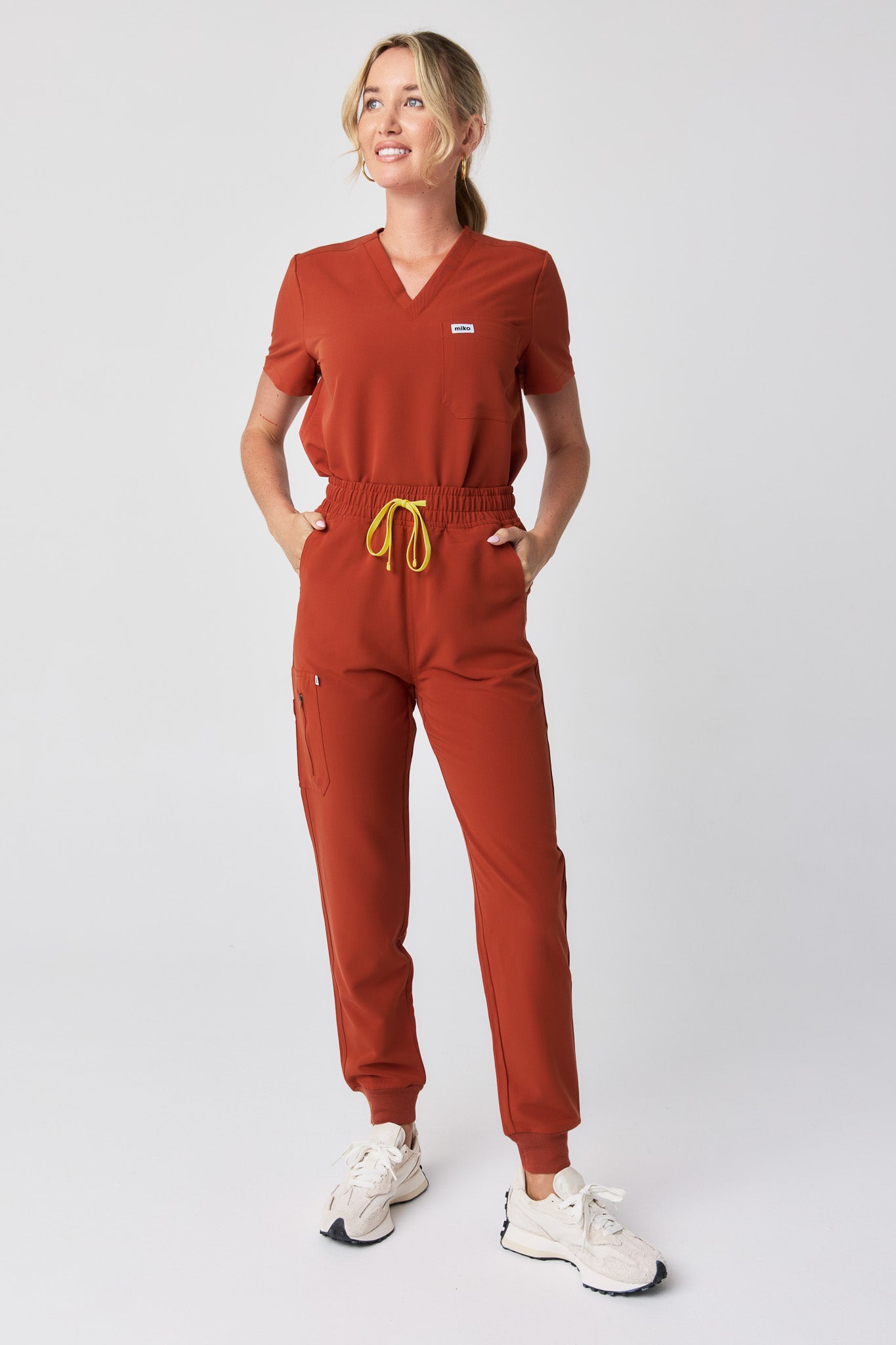 Melrose Multi-Pocket Jogger Scrub Pants - Rust