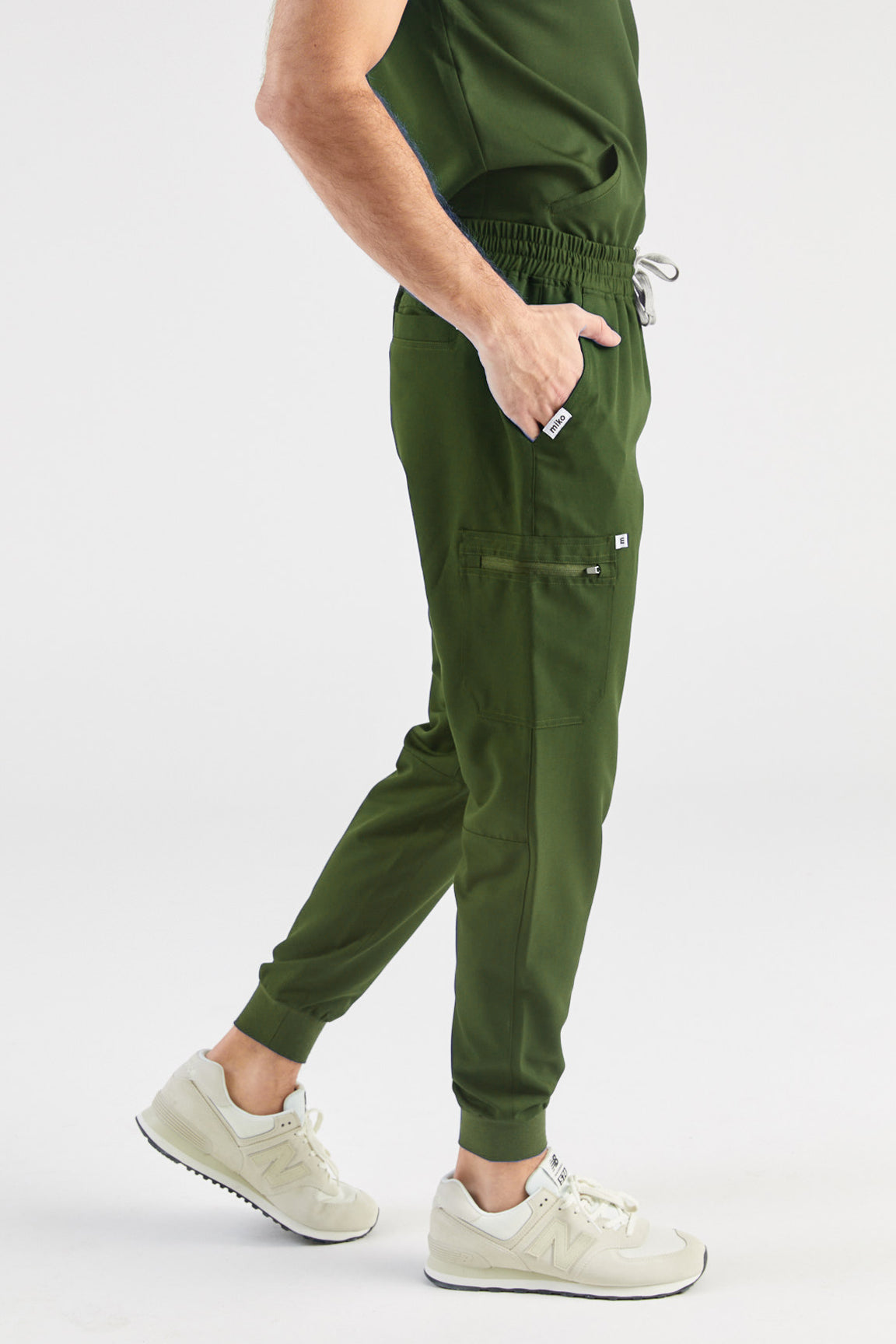 Bassel Multi-Pocket Jogger Scrub Pants - Hunter Green