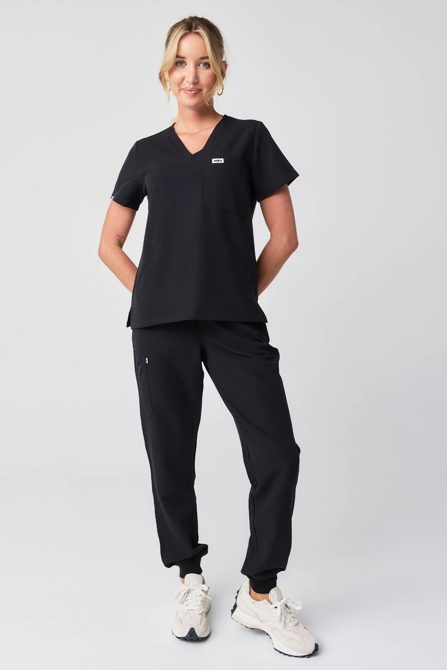 Everly V-Neck Four Pocket Scrub Top V2 - Black