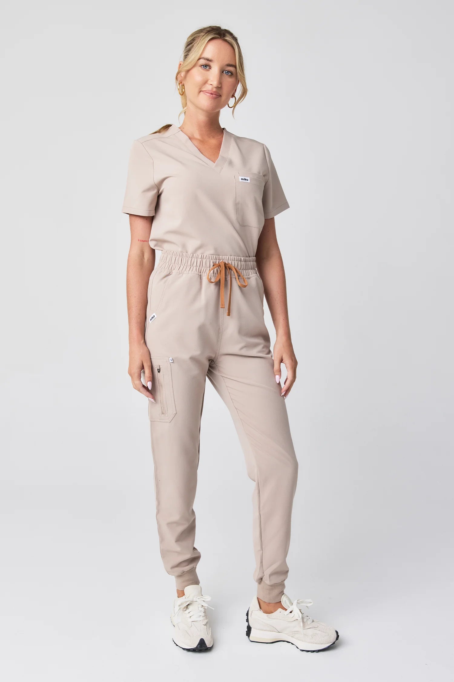 Everly V-Neck Four Pocket Scrub Top - Oat