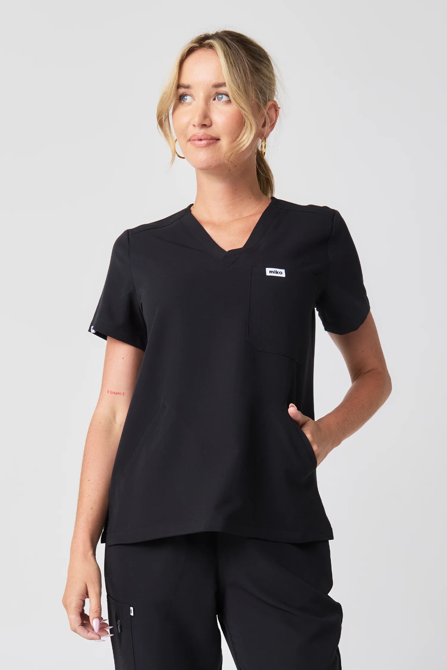 Everly V-Neck Four Pocket Scrub Top V2 - Black