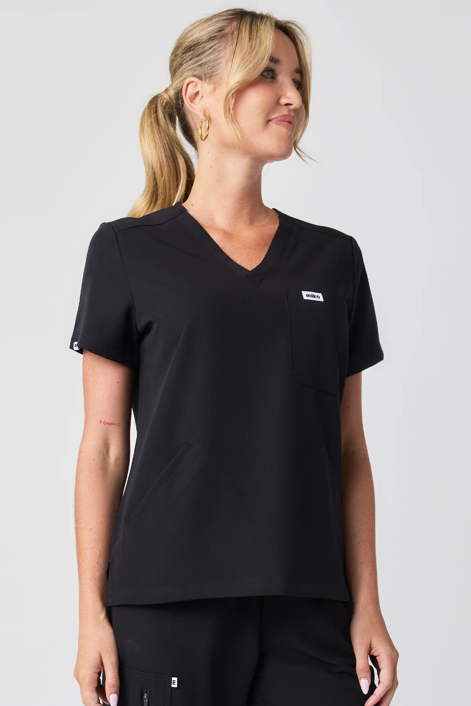 Everly V-Neck Four Pocket Scrub Top V2 - Black