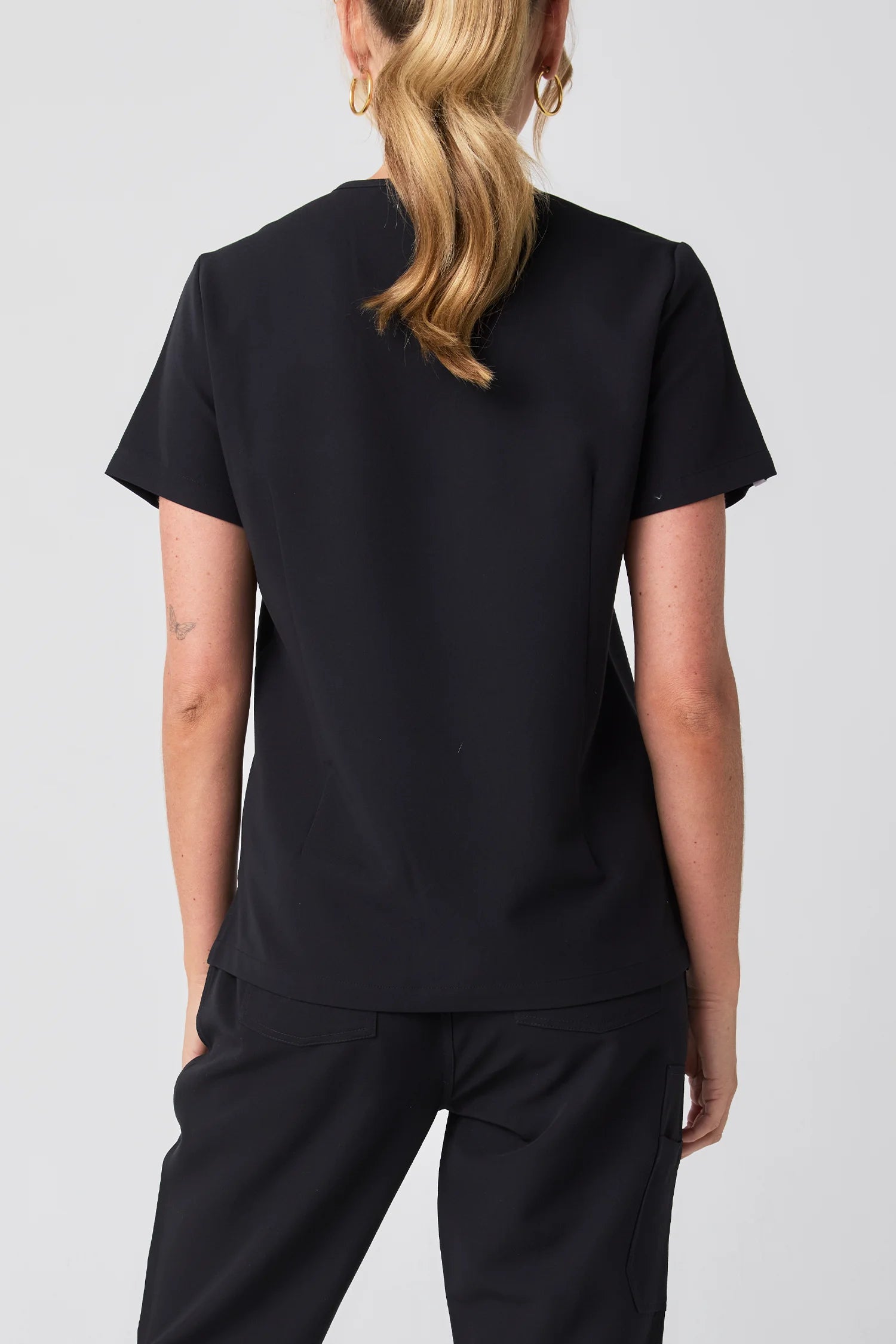Everly V-Neck Four Pocket Scrub Top V2 - Black