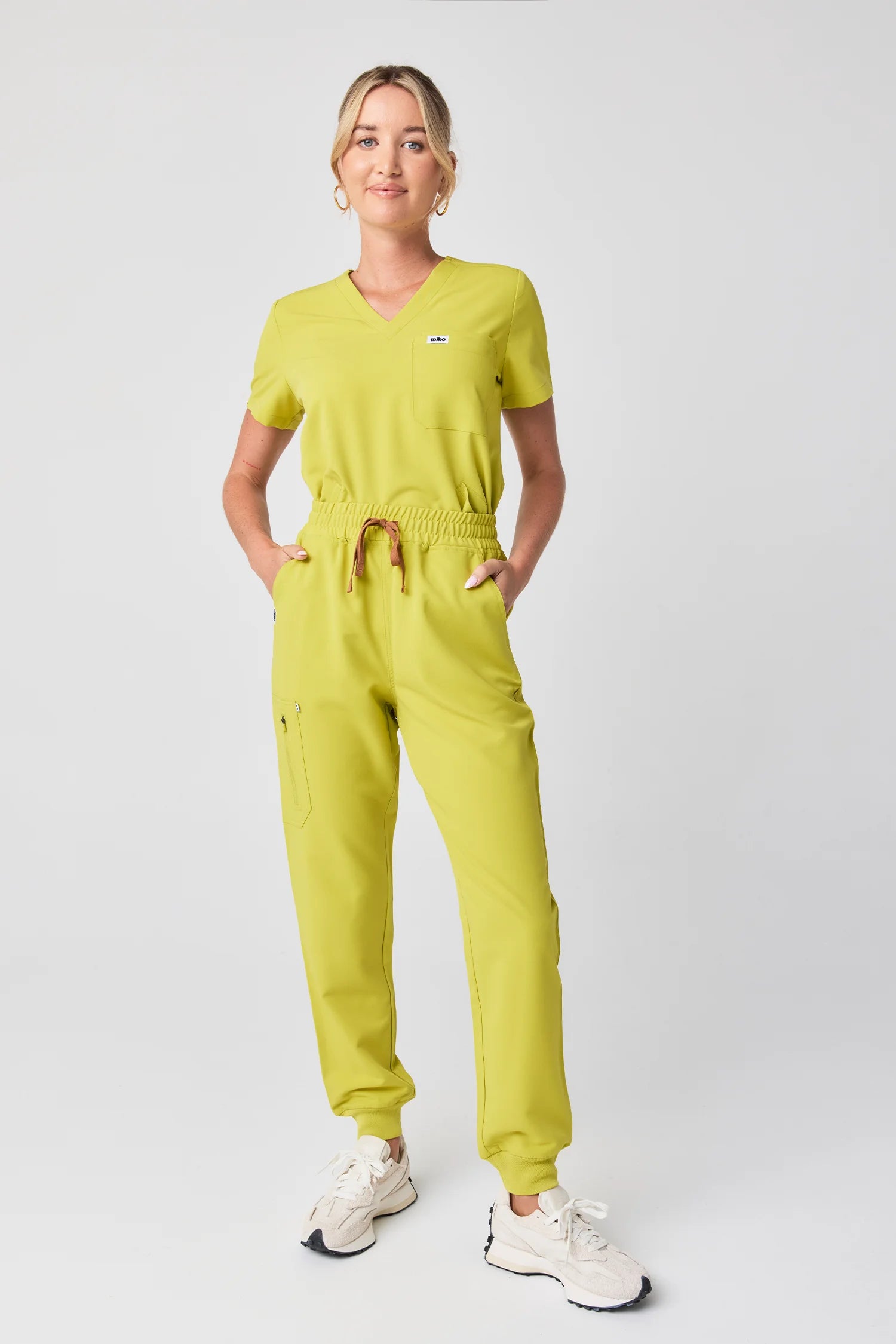 Melrose Multi-Pocket Jogger Scrub Pants - Limepop