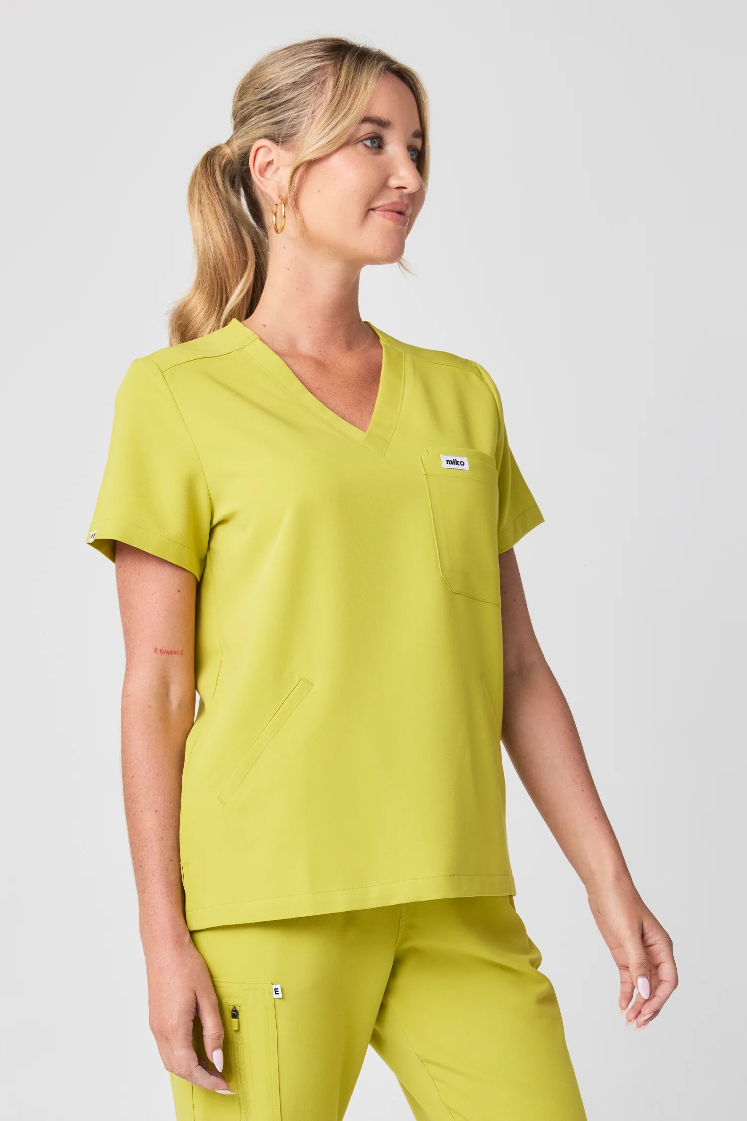 Everly V-Neck Four Pocket Scrub Top - Chartreuse (Limepop)