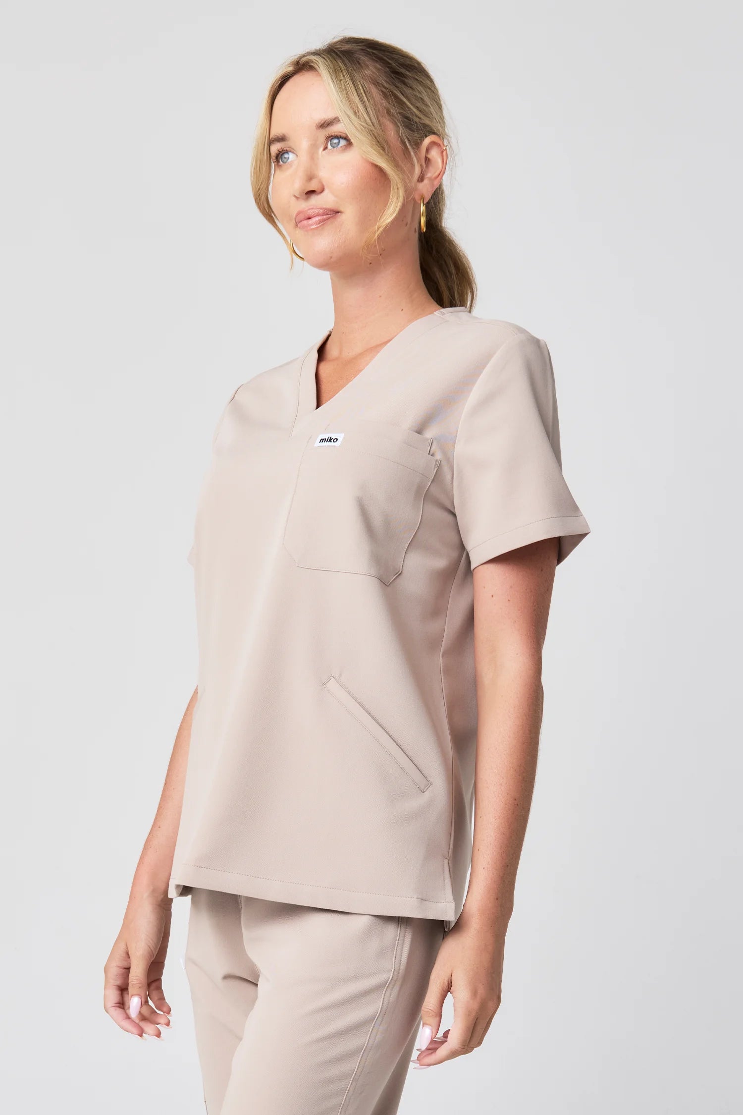 Everly V-Neck Four Pocket Scrub Top - Oat
