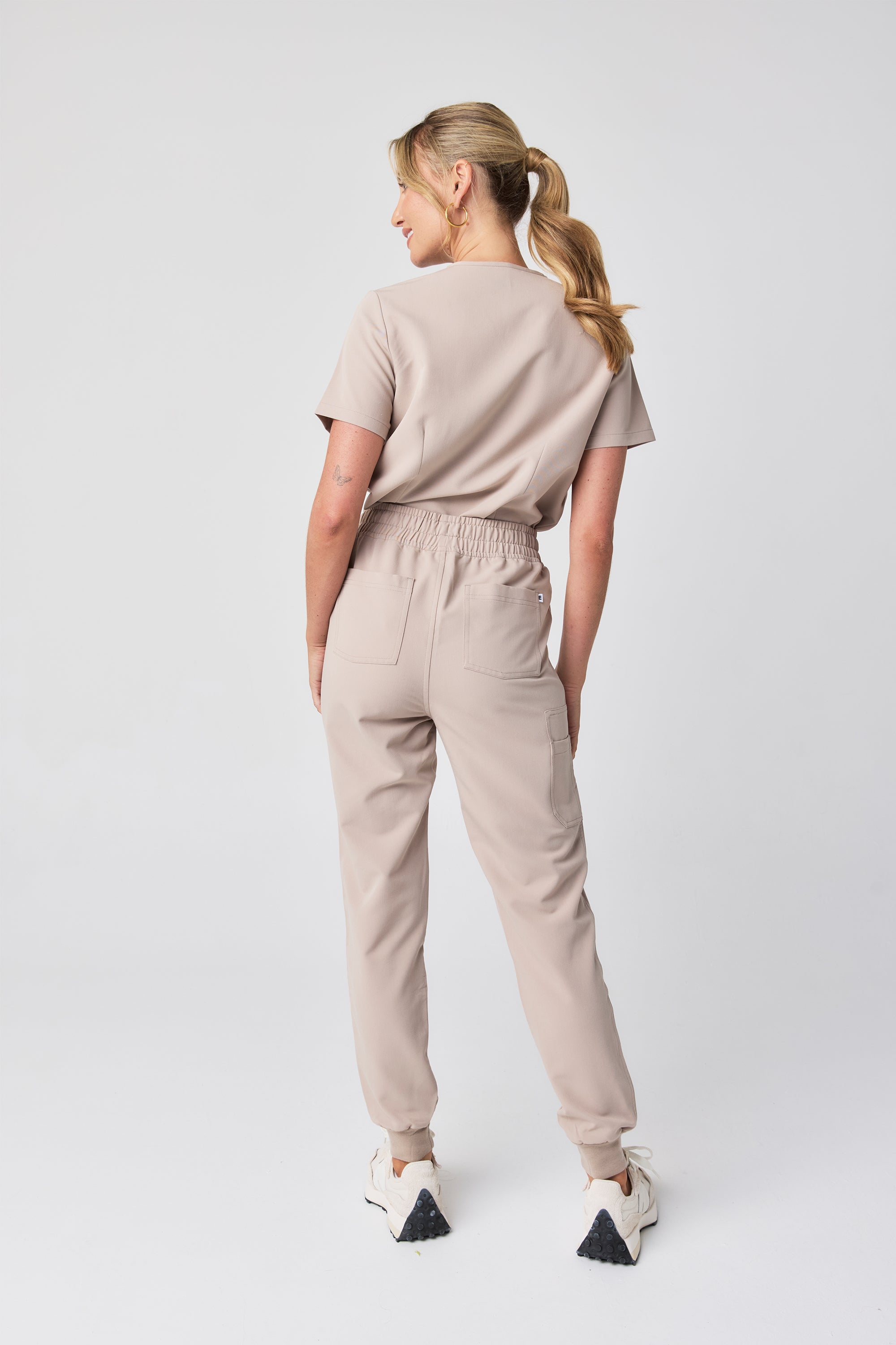 Melrose Multi-Pocket Jogger Scrub Pants - Oat