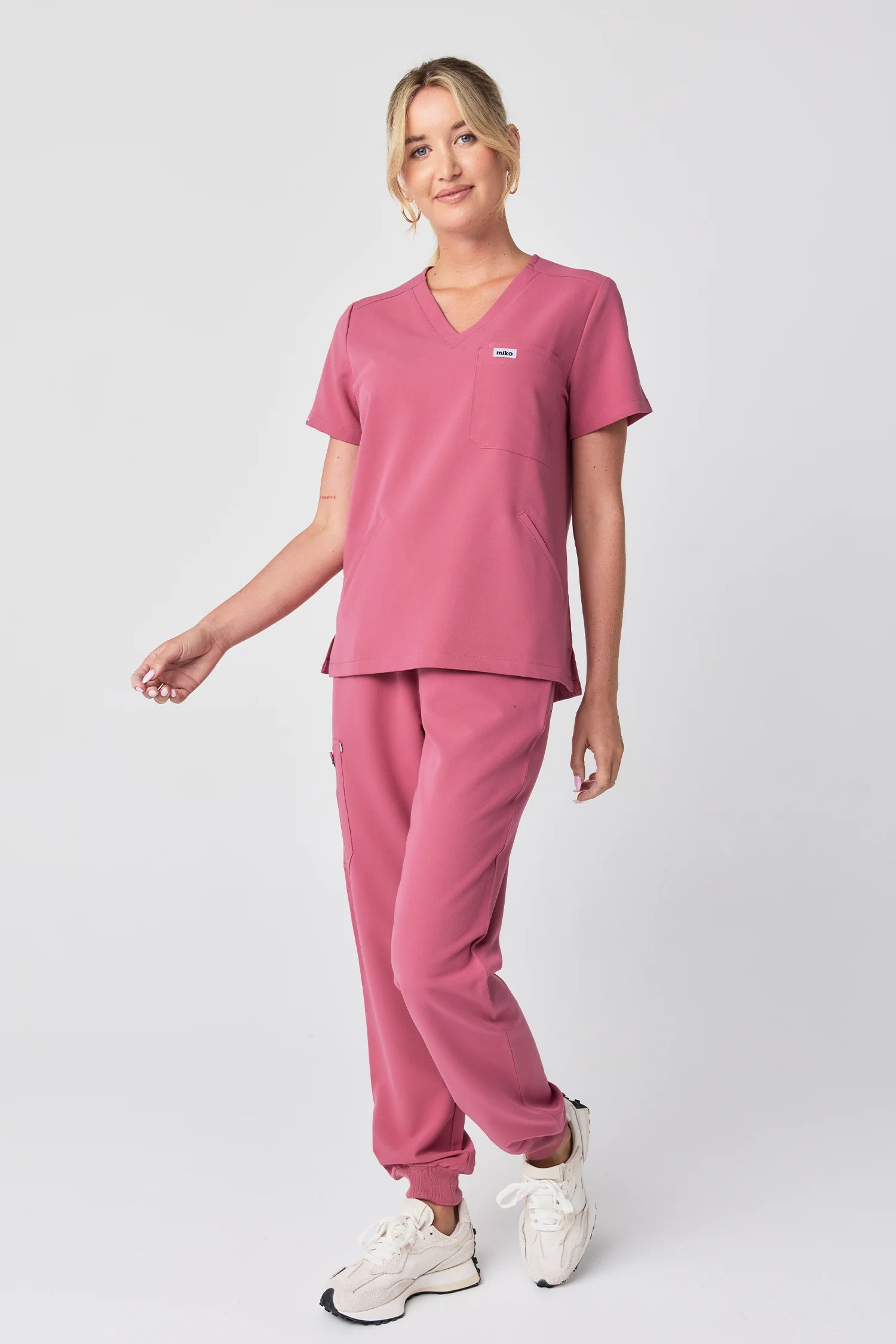 Melrose Multi-Pocket Jogger Scrub Pants - Deep Pink