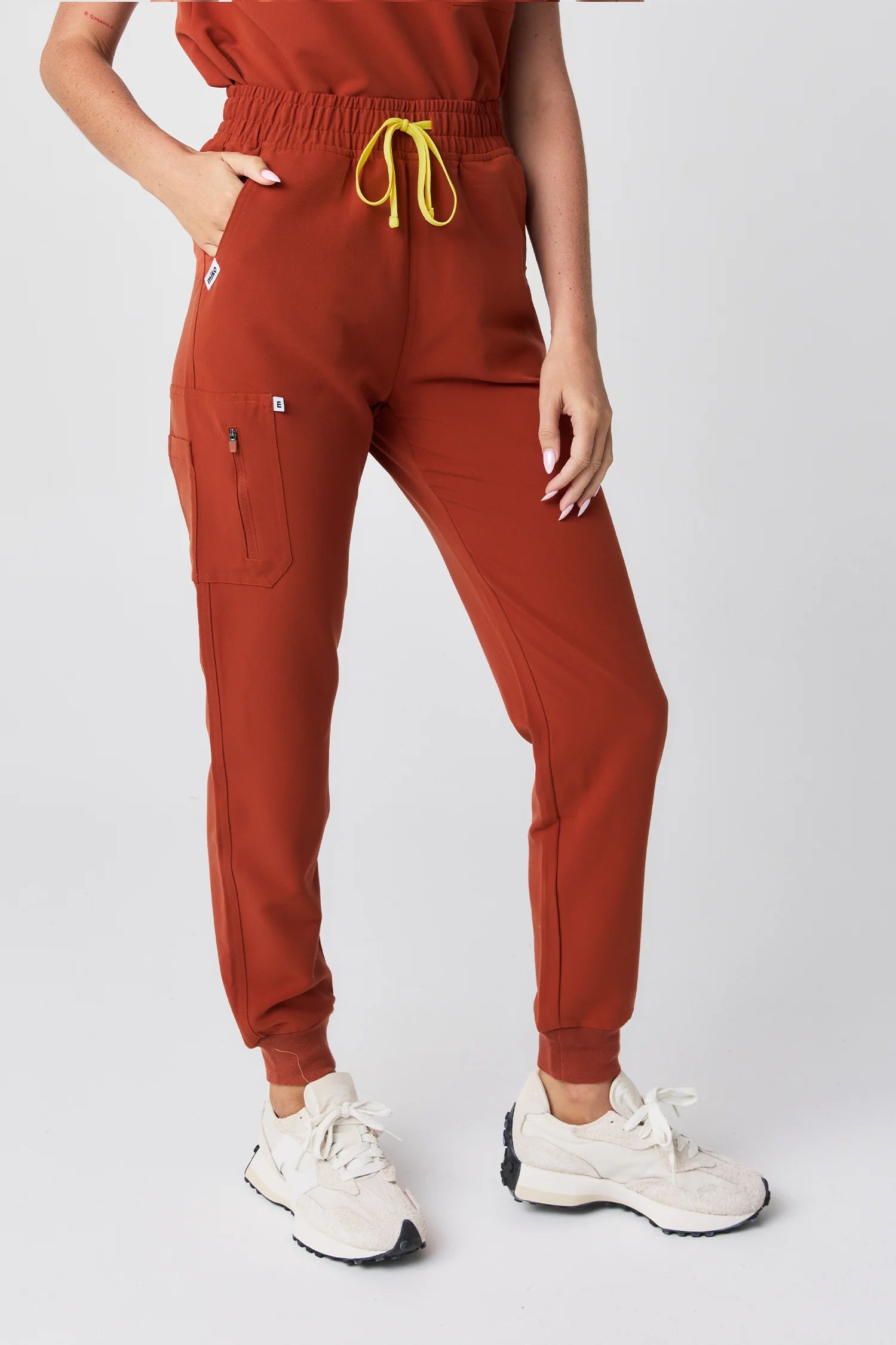 Melrose Multi-Pocket Jogger Scrub Pants - Rust