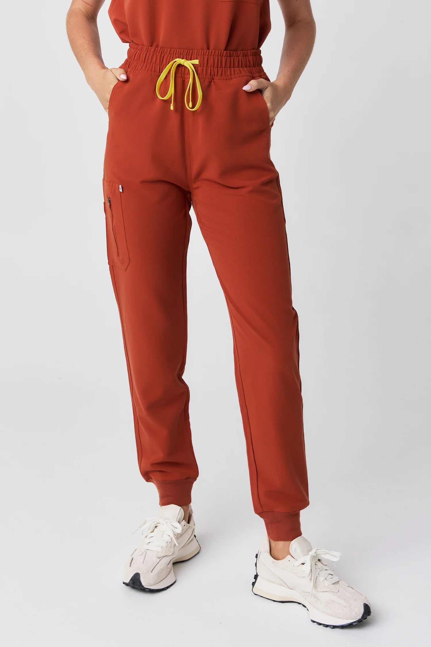Melrose Multi-Pocket Jogger Scrub Pants - Rust